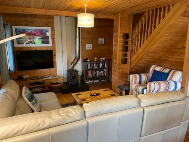 Luxury 3 Bedroom, 3 Bathroom Lodge With Hot Tub Лланбедр Екстер'єр фото