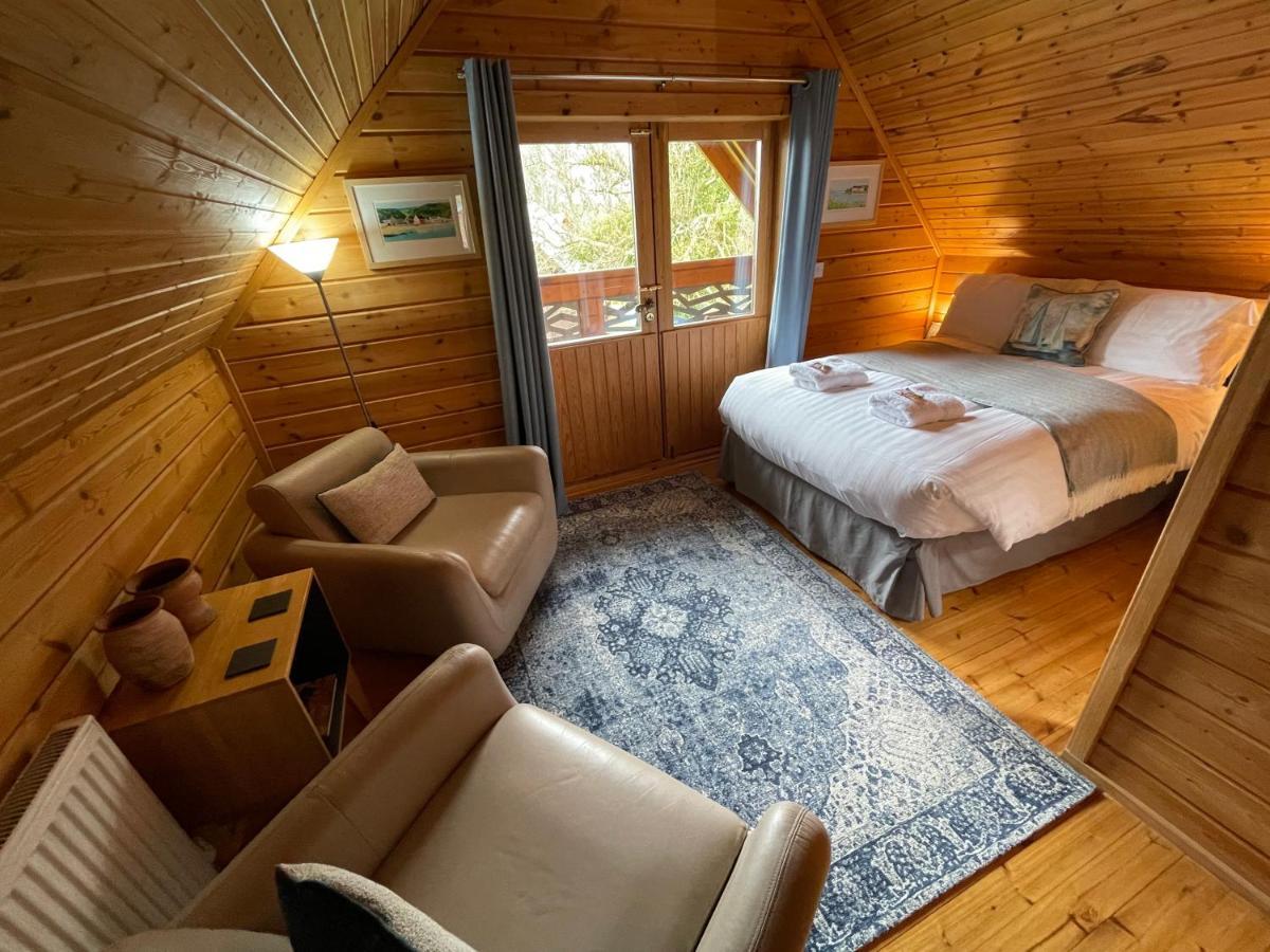 Luxury 3 Bedroom, 3 Bathroom Lodge With Hot Tub Лланбедр Екстер'єр фото