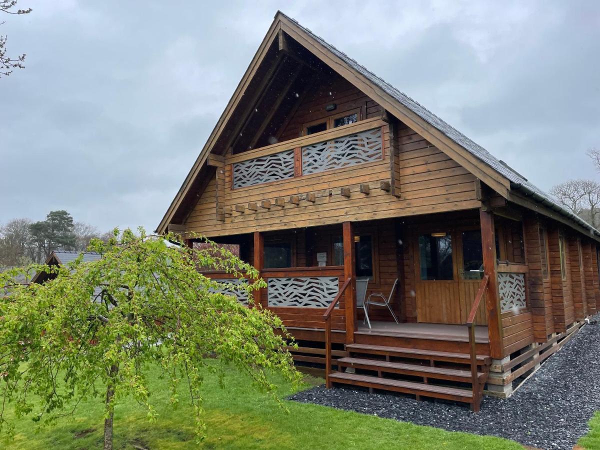 Luxury 3 Bedroom, 3 Bathroom Lodge With Hot Tub Лланбедр Екстер'єр фото